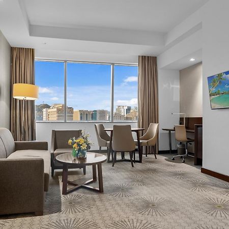 Holiday Suites Al Aziziah La La Mecca Esterno foto A room at the hotel