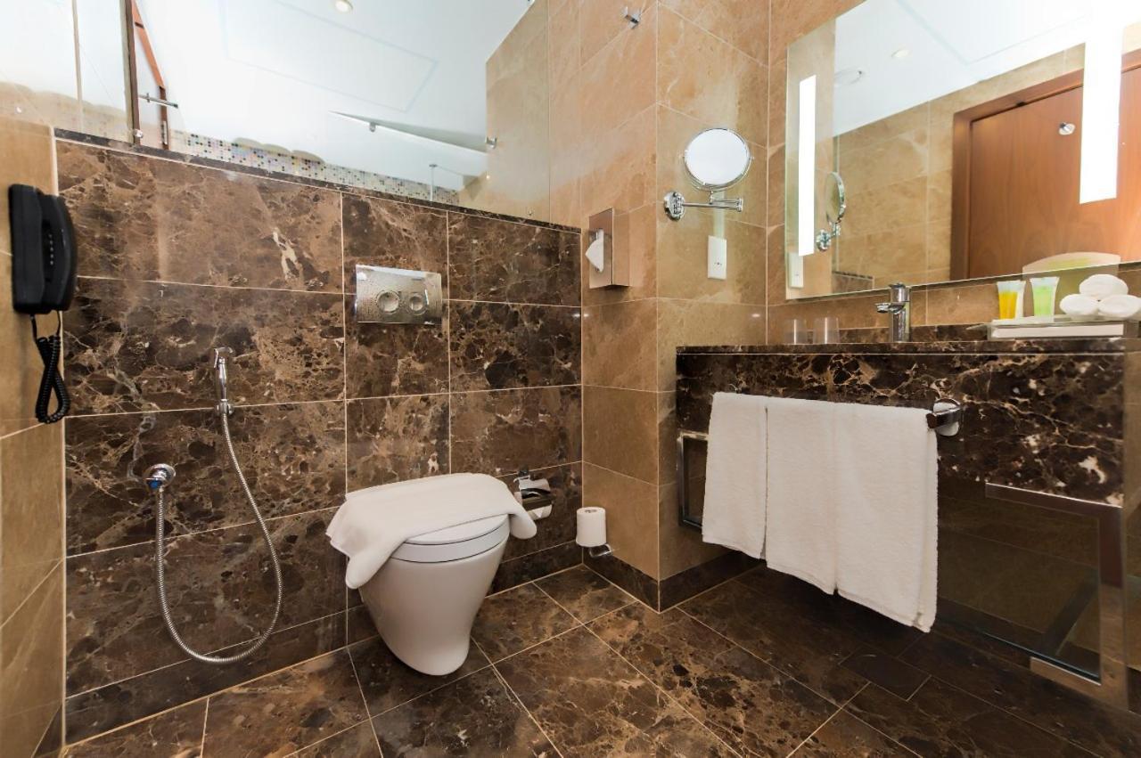 Holiday Suites Al Aziziah La La Mecca Esterno foto Bathroom