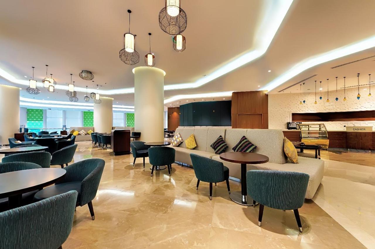 Holiday Suites Al Aziziah La La Mecca Esterno foto The hotel's lobby